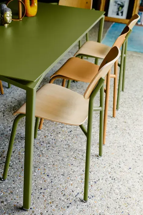 CALVI_STUDIE_CHENE_PESTO_PAIN_D_EPICES_YOGA_VISUEL2024_LOUISE_CARRASCO_2.webp